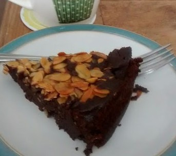 Flourless Chocolate Brownie Cake with Caramel Almond topping